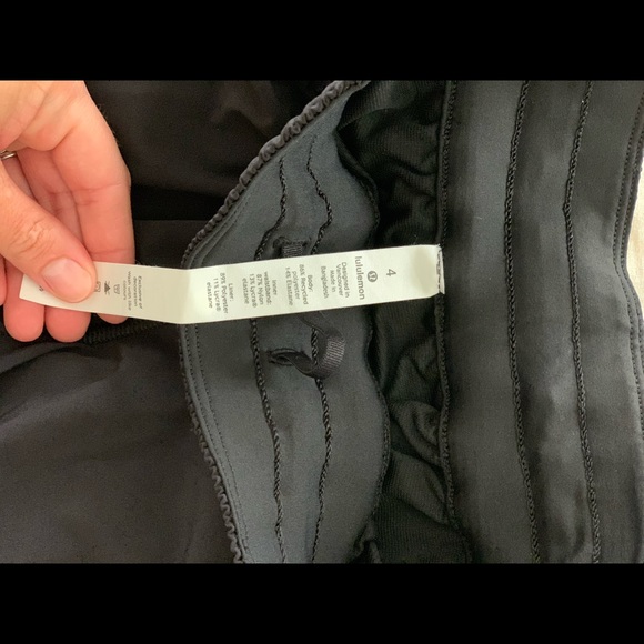Lululemon tracker short V 4” - Picture 3 of 3